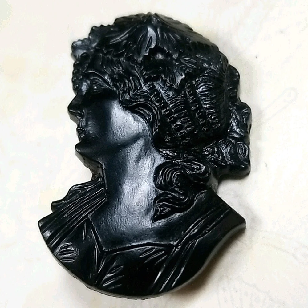 Vintage Mid Century Carved Black Victorian Lady Cameo Brooch